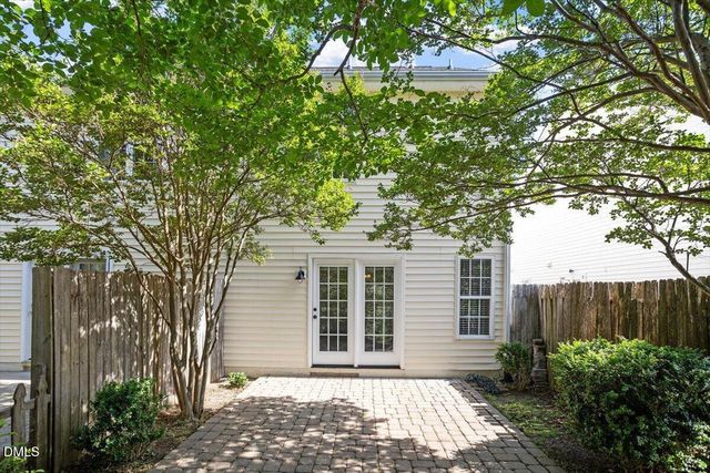 2025 Thornblade Drive, Raleigh, NC 27604