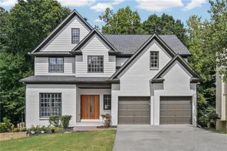 625 Kingsport Drive, Roswell, GA 30076