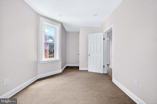 221 HIGHLAND AVE, Trenton, NJ 08618
