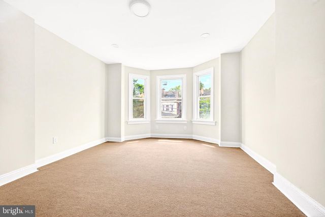 221 HIGHLAND AVE, Trenton, NJ 08618
