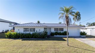 5256 Willow CT, Cape Coral, FL 33904