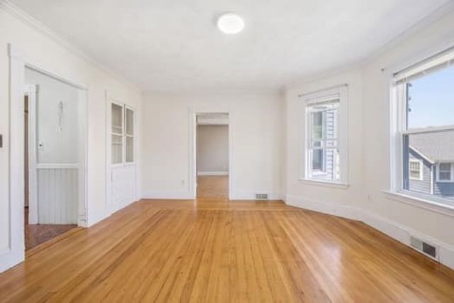 52 Elliott St., Melrose, MA 02176