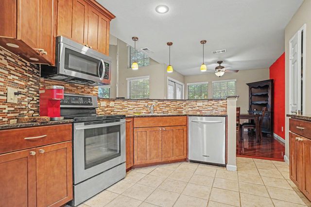 406 Santa Fe Trail 46, Irving, TX 75063