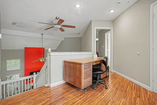 406 Santa Fe Trail 46, Irving, TX 75063