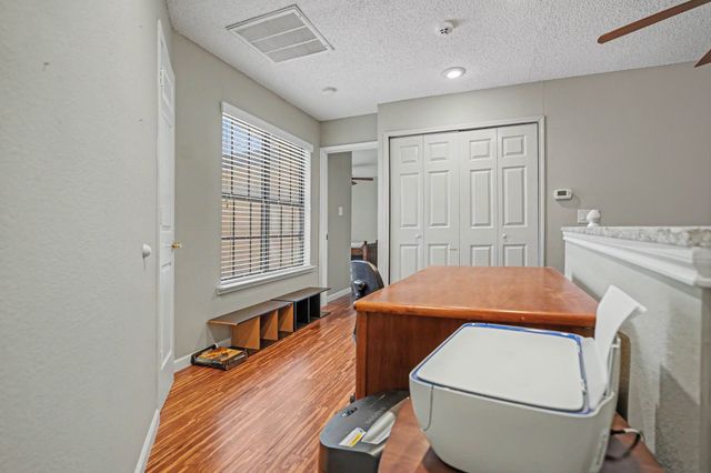 406 Santa Fe Trail 46, Irving, TX 75063