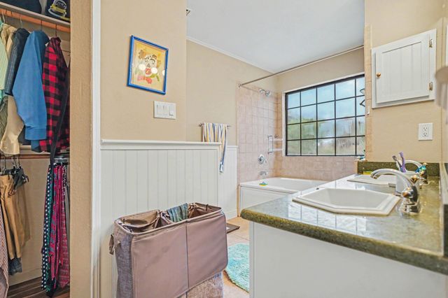 406 Santa Fe Trail 46, Irving, TX 75063