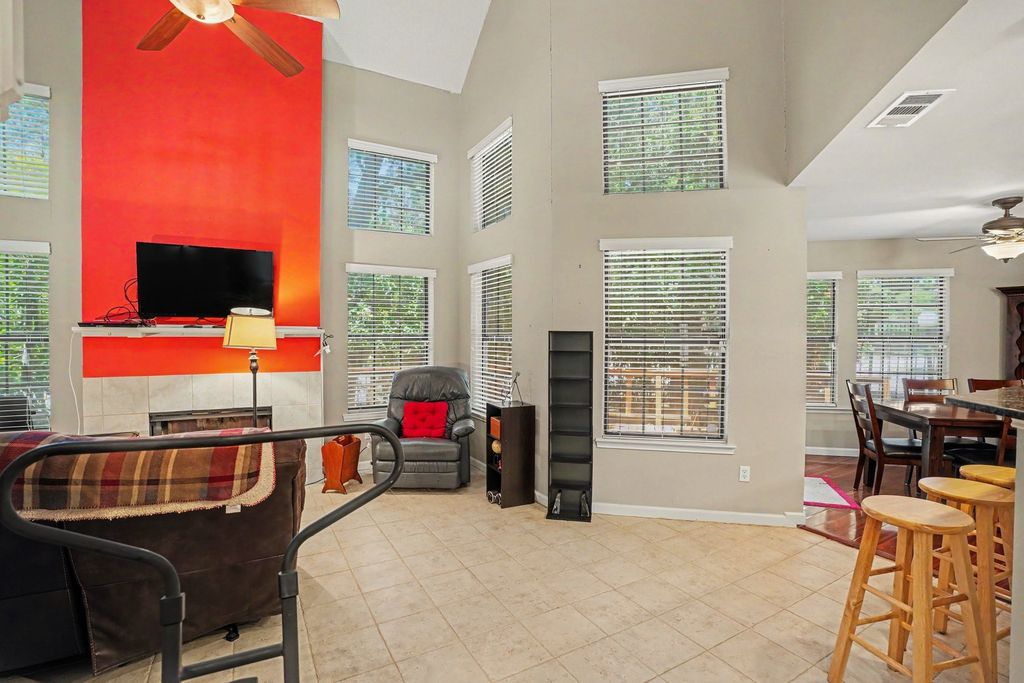 406 Santa Fe Trail 46, Irving, TX 75063