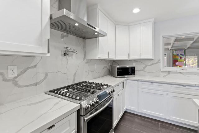 4823 Schuyler Dr, Carmichael, CA 95608