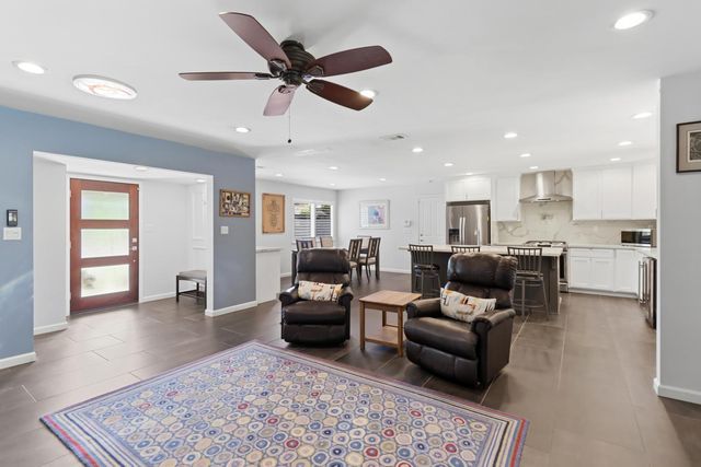 4823 Schuyler Dr, Carmichael, CA 95608