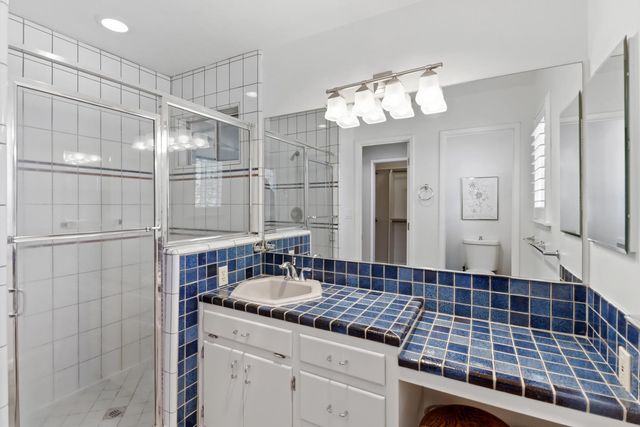 4823 Schuyler Dr, Carmichael, CA 95608