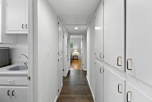 4823 Schuyler Dr, Carmichael, CA 95608