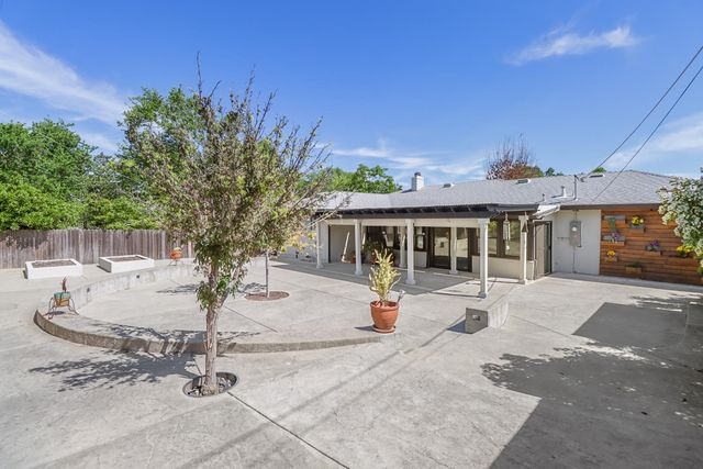 4823 Schuyler Dr, Carmichael, CA 95608