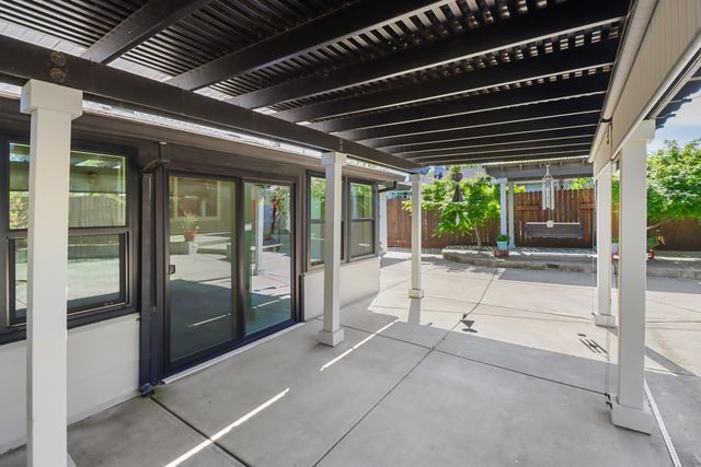 4823 Schuyler Dr, Carmichael, CA 95608