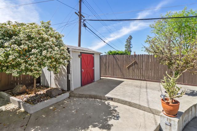 4823 Schuyler Dr, Carmichael, CA 95608