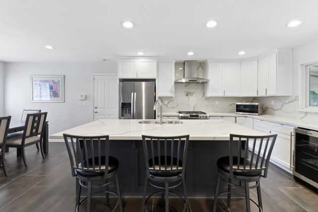 4823 Schuyler Dr, Carmichael, CA 95608