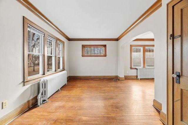 2196 Eleanor Avenue, Saint Paul, MN 55116