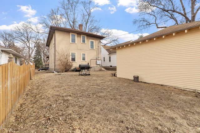 2196 Eleanor Avenue, Saint Paul, MN 55116