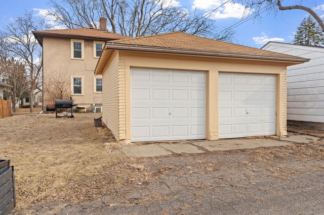 2196 Eleanor Avenue, Saint Paul, MN 55116