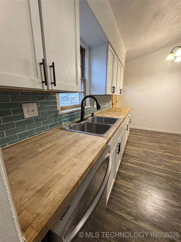 702 S 5th, Davis, OK 73030