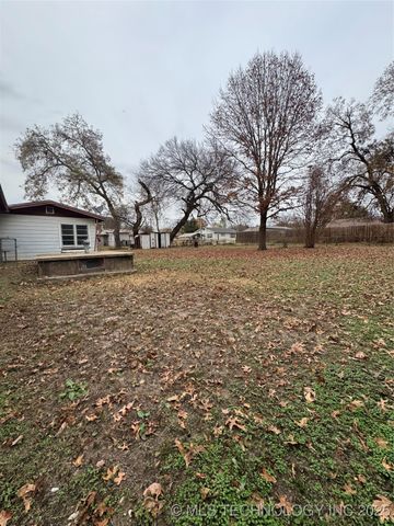 702 S 5th, Davis, OK 73030