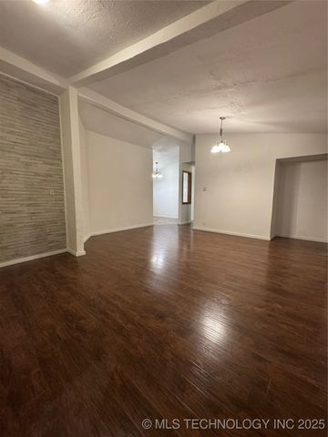 702 S 5th, Davis, OK 73030