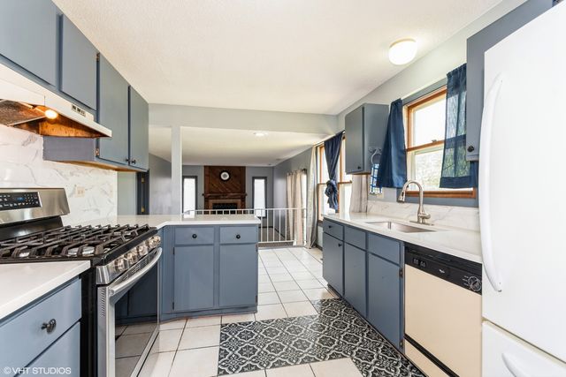 1031 Bothwell Circle, Bolingbrook, IL 60440