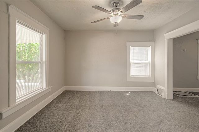 3428 Park Avenue, Kansas City, MO 64109