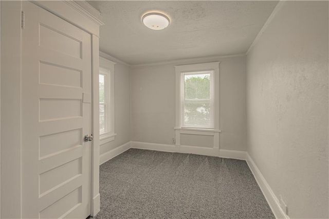 3428 Park Avenue, Kansas City, MO 64109