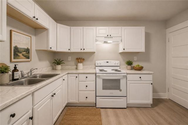 3428 Park Avenue, Kansas City, MO 64109