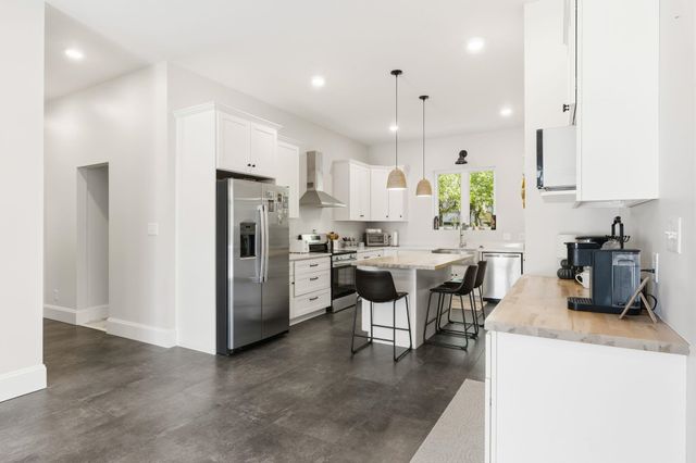 60 Madison Dr., Georgetown, SC 29440