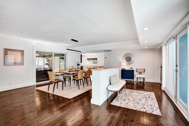 10 Minnetonka Road, Sea Ranch Lakes, FL 33308