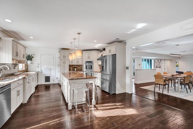 10 Minnetonka Road, Sea Ranch Lakes, FL 33308