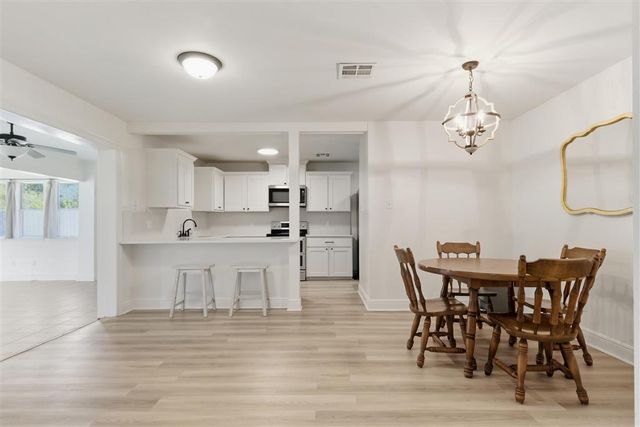 6624 Meadow Ridge Lane, Lake Charles, LA 70605