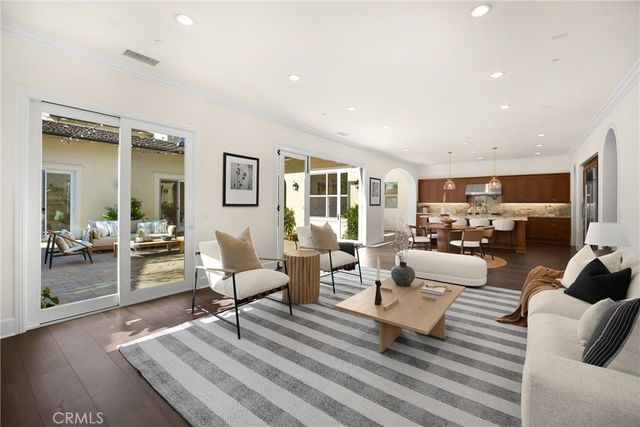 77 Clifford, Irvine, CA 92618