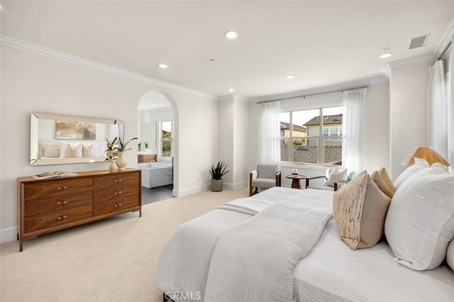 77 Clifford, Irvine, CA 92618