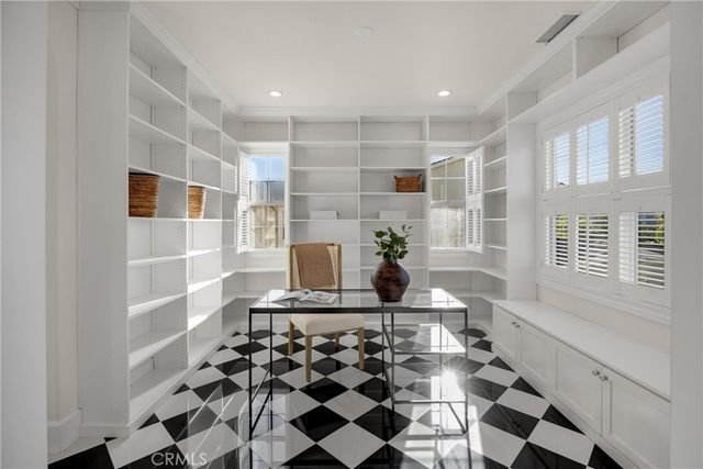 77 Clifford, Irvine, CA 92618