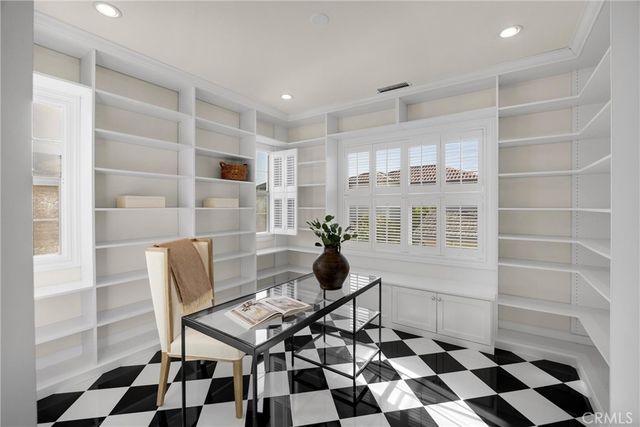 77 Clifford, Irvine, CA 92618