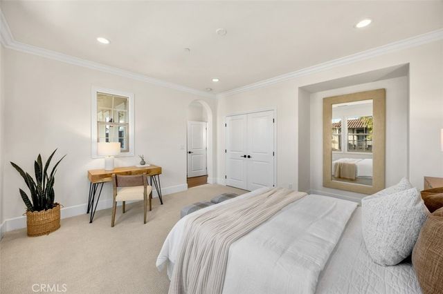 77 Clifford, Irvine, CA 92618