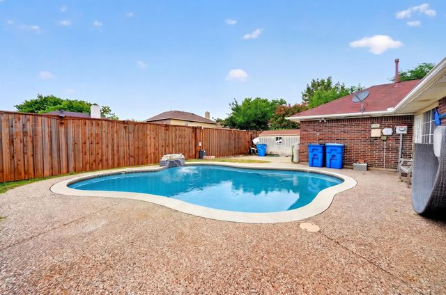 2209 Dana Drive, Rowlett, TX 75088