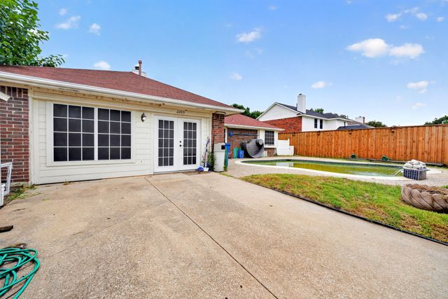 2209 Dana Drive, Rowlett, TX 75088