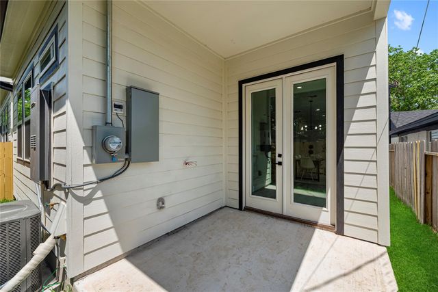 7210 England Street, Houston, TX 77021