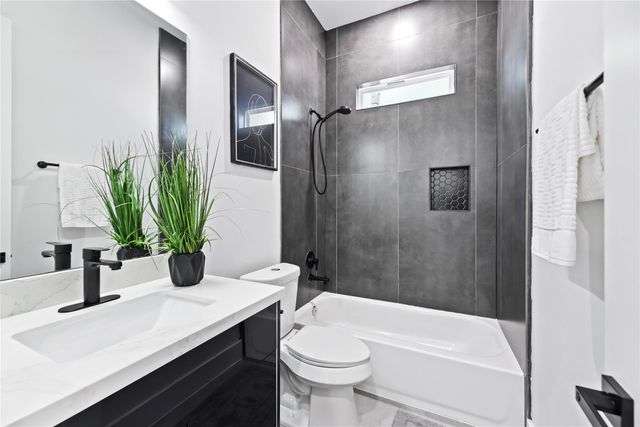 7210 England Street, Houston, TX 77021