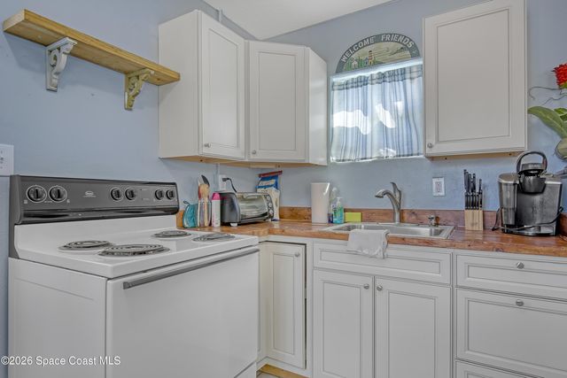 2179 Pineapple Avenue, Melbourne, FL 32935