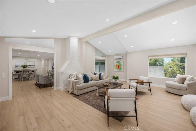 10842 Owens, Tujunga, CA 91042