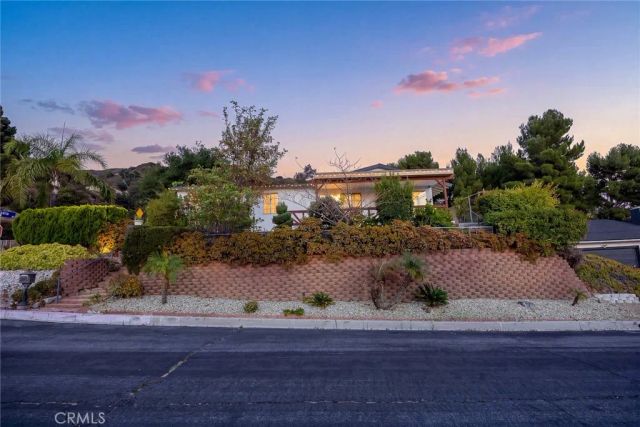 10842 Owens, Tujunga, CA 91042