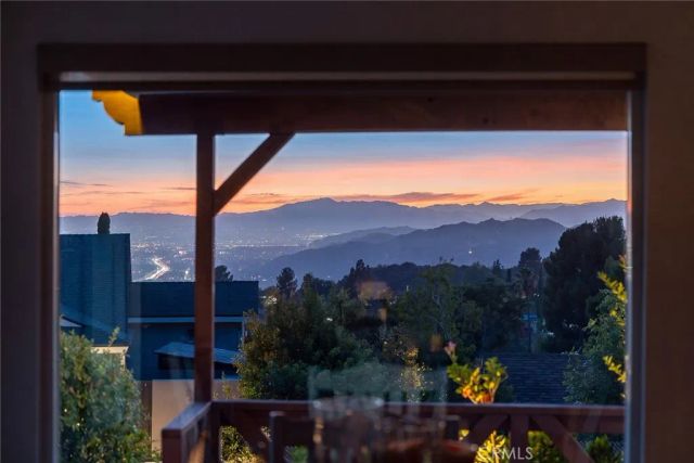 10842 Owens, Tujunga, CA 91042