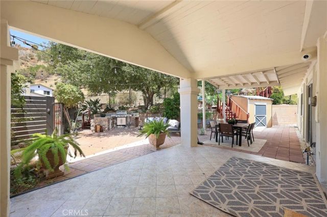 10842 Owens, Tujunga, CA 91042