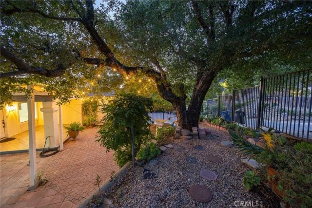 10842 Owens, Tujunga, CA 91042