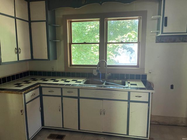 453 E Washington Street, Monticello, IN 47960