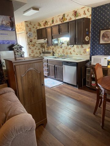 306 Thomas Jefferson Dr, Leesville, LA 71446